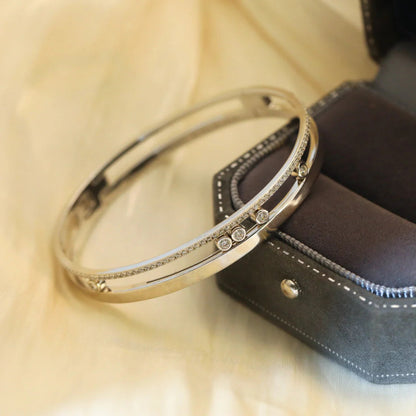 [Luna Brilliance]Move Romane Diamond Bangle Bracelet