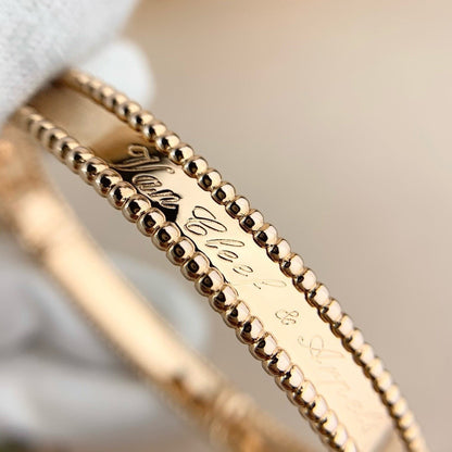 [Luna Brilliance]CLOVER PERLEE BRACELET SIGNATURE ENGRAVING SERIES