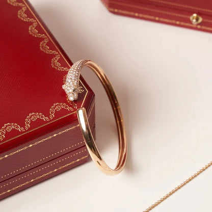 [Luna Brilliance]PANTHERE HALF DIAMOND OPEN BRACELET