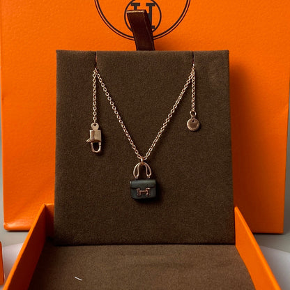 [Luna Brilliance]CONSTANCE BLACK PEDANT PINK GOLD NECKLACE
