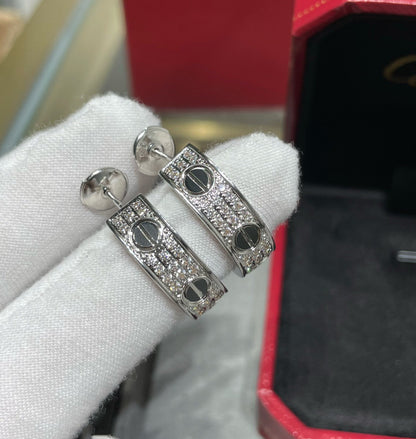 [Luna Brilliance]LOVE CERAMIC DIAMOND PAVED SILVER EARRINGS
