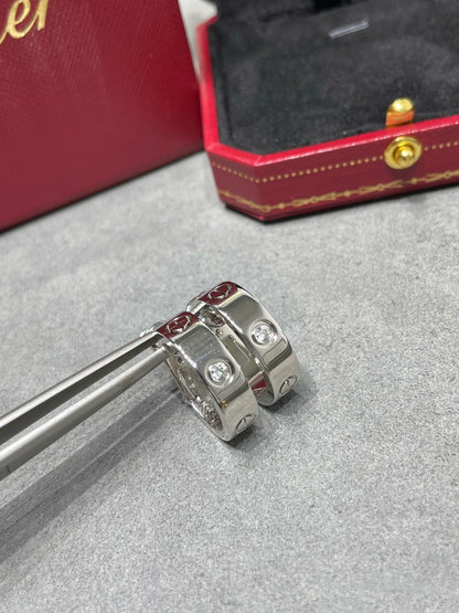 [Luna Brilliance]LOVE 5.5MM 1 DIAMOND EARRINGS