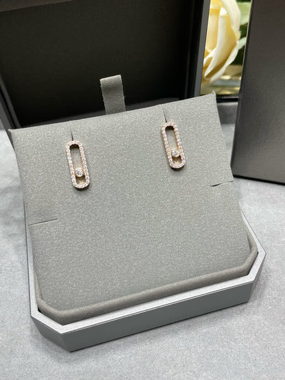 [LORA]MOVE UNO STUD DIAMOND PAVED EARRINGS