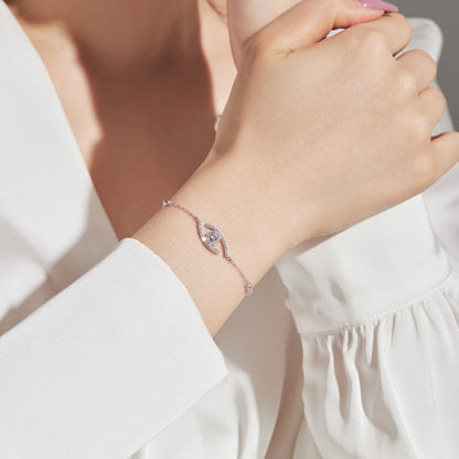 [Luna Brilliance]Lucky Eye Pave-Set Diamond Bracelet