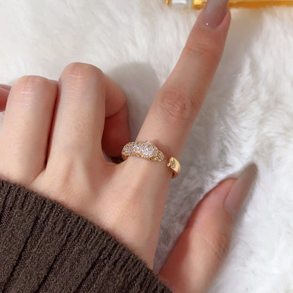 [Luna Brilliance]PANTHERE HALF DIAMOND SMALL RING