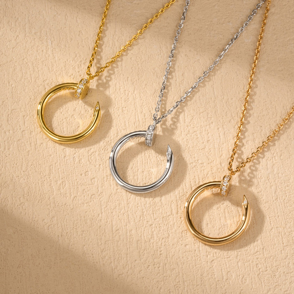 [LORA] JUSTE NECKLACE HALF DIAMOND