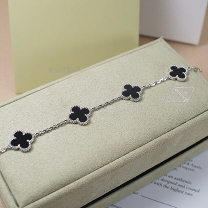 [Luna Brilliance] CLOVER 5 MOTIF ONYXS BRACELET COLLECTION