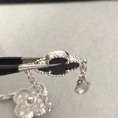 [Luna Brilliance] CLOVER 5 MOTIF ONYXS BRACELET COLLECTION