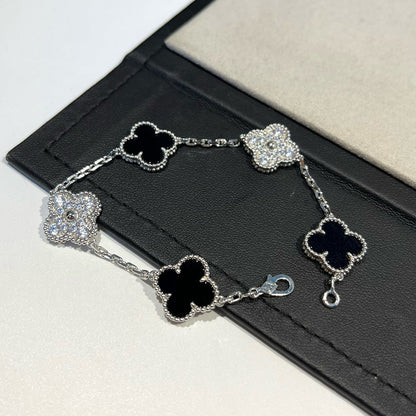 [Luna Brilliance] CLOVER 5 MOTIF ONYXS BRACELET COLLECTION