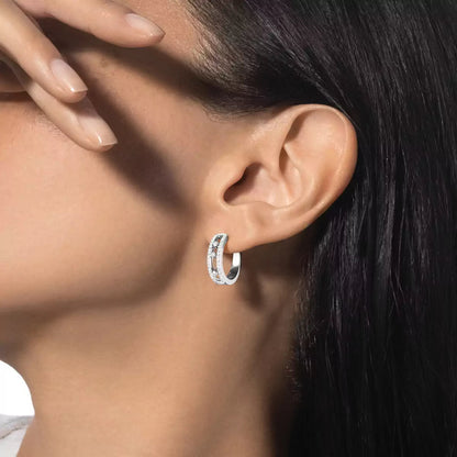 [Luna Brilliance]Diamond Pave_ Hoop Earrings Move