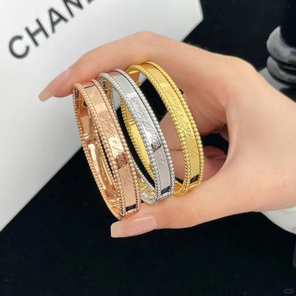 [Luna Brilliance]CLOVER PERLEE BRACELET SIGNATURE ENGRAVING SERIES