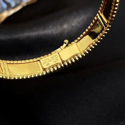 [Luna Brilliance]CLOVER PERLEE BRACELET SIGNATURE ENGRAVING SERIES