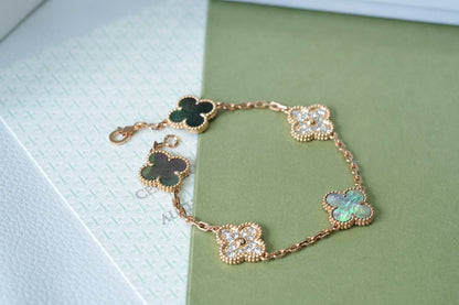 [Luna Brilliance]CLOVER 5 MOTIF GRAY MOP BRACELET COLLECTION