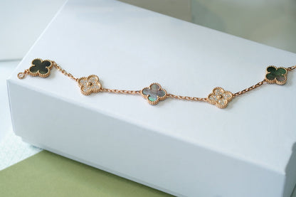 [Luna Brilliance]CLOVER 5 MOTIF GRAY MOP BRACELET COLLECTION